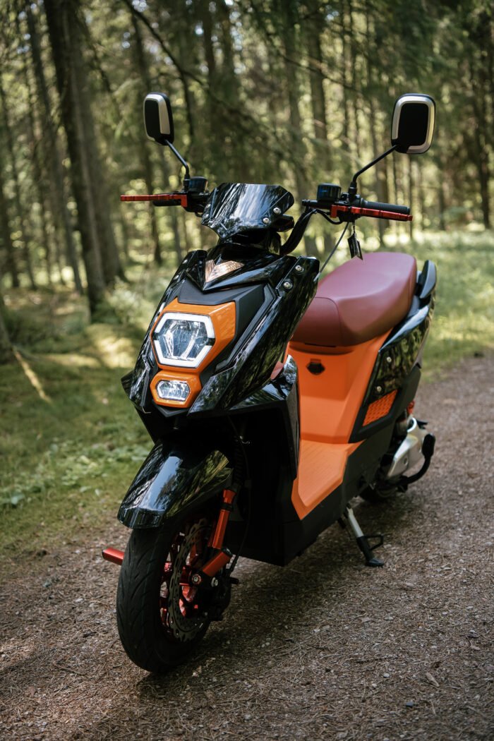 ELEKTRINIS MOTOROLERIS EC-10