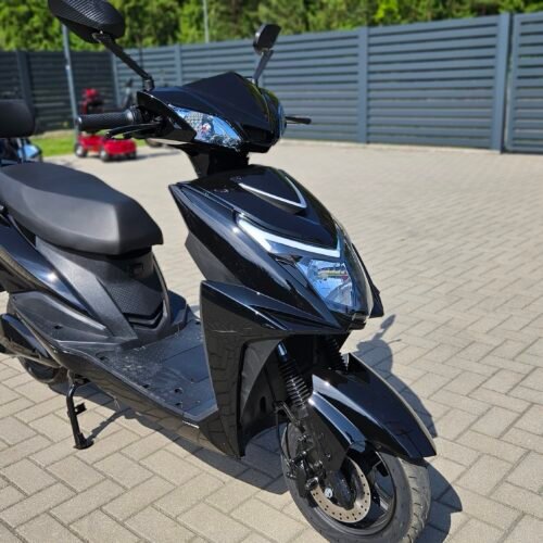 Elektrinis motoroleris EC-01